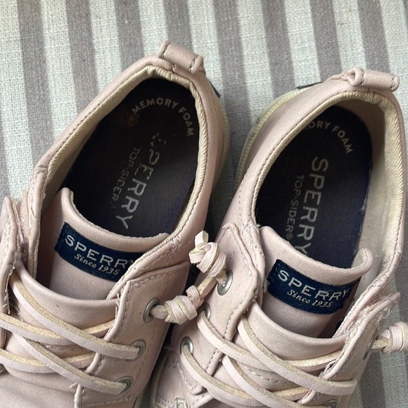 Sperry toddler leather shoes. - Picture 3 of 4
